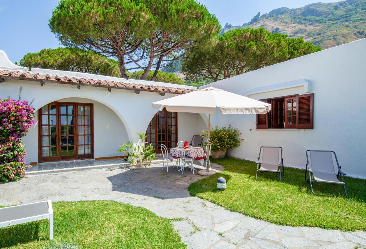 Villetta con Piscina condivisa e Giardino esclusivo di 1000 mq Forio di Ischia Esterno foto
