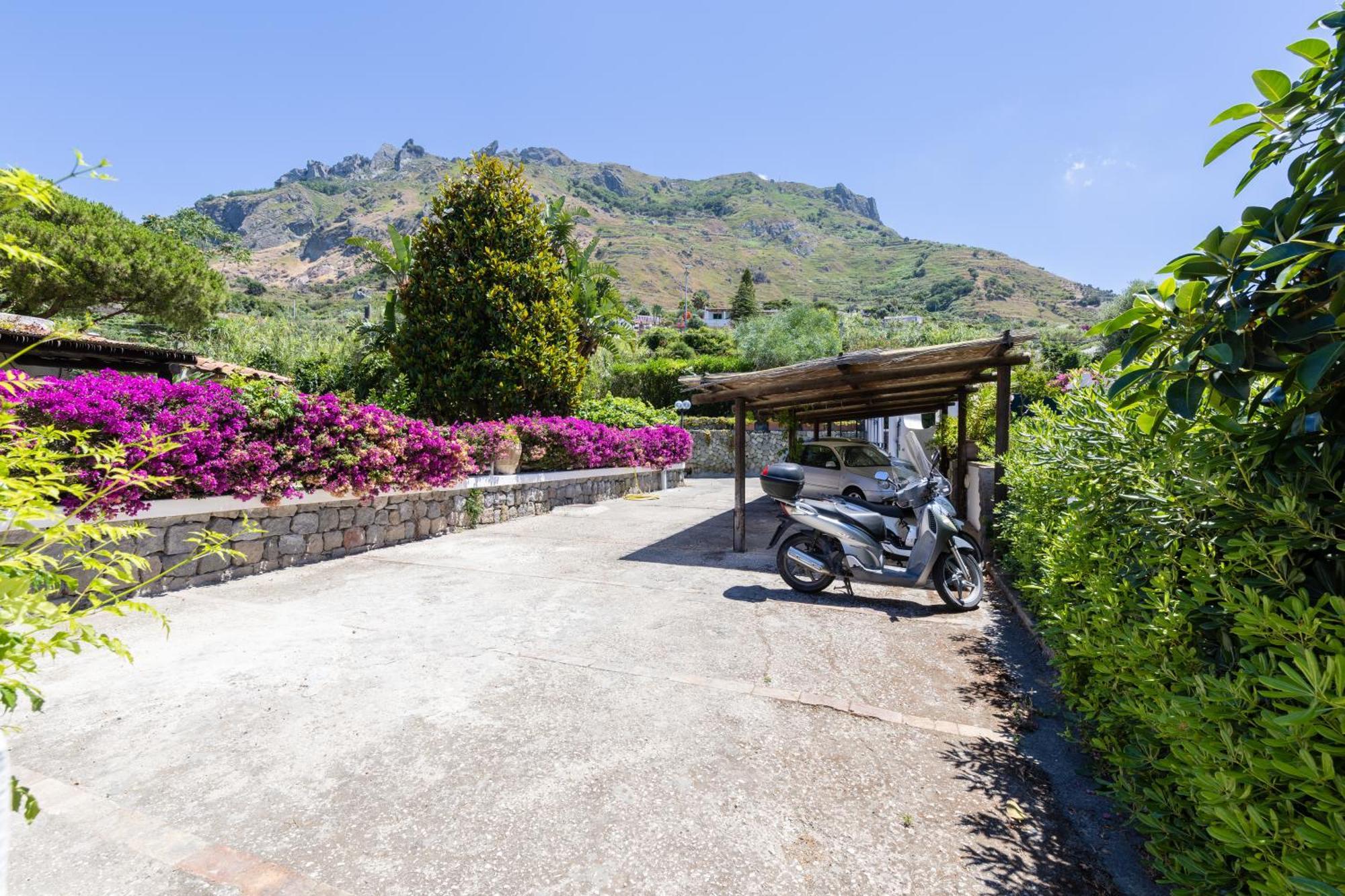 Villetta con Piscina condivisa e Giardino esclusivo di 1000 mq Forio di Ischia Esterno foto